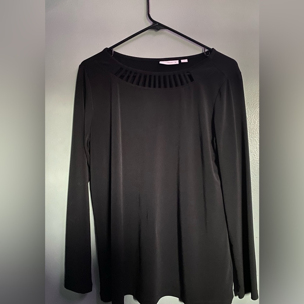 Susan Graver black top